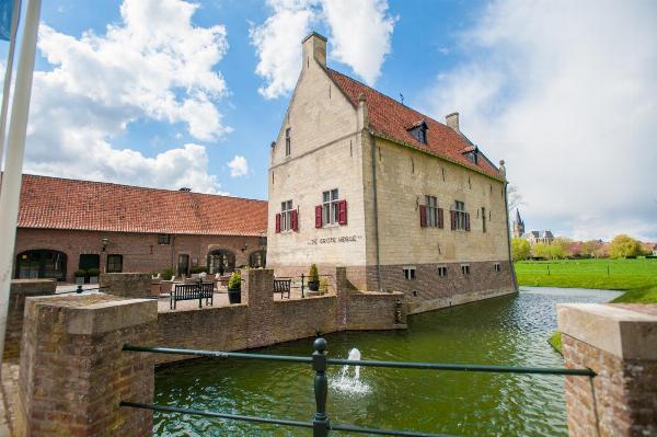 Kasteelhoeve De Grote Hegge