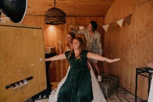 1464-342518317.nl_photobooth_trouwen_11